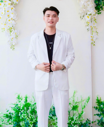 Trần
