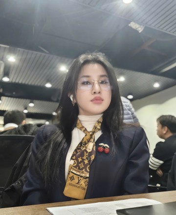 Khuất
