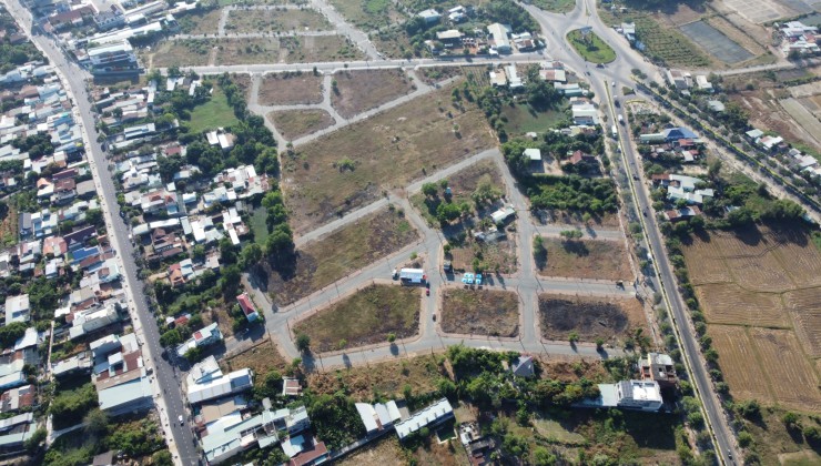 Bán đất trung tâm TP Bà Rịa, đất 2 mặt tiền đường, diện tích 100m2, được DICCONS triển khai