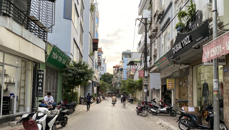 Bán nhà cũ mặt phố Chùa Quỳnh Thanh Nhàn HBT Hà Nội DT 50m2 kinh doanh sầm uất giá 9,8 tỷ