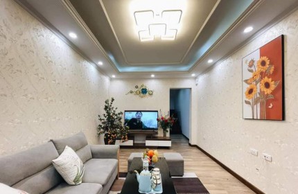 Bán nhà phố Nguyễn Lương Bằng, Đống Đa dt 32m2* 3 tầng, 3 phòng ngủ nhà đẹp full nội thất giá 2,98 tỷ