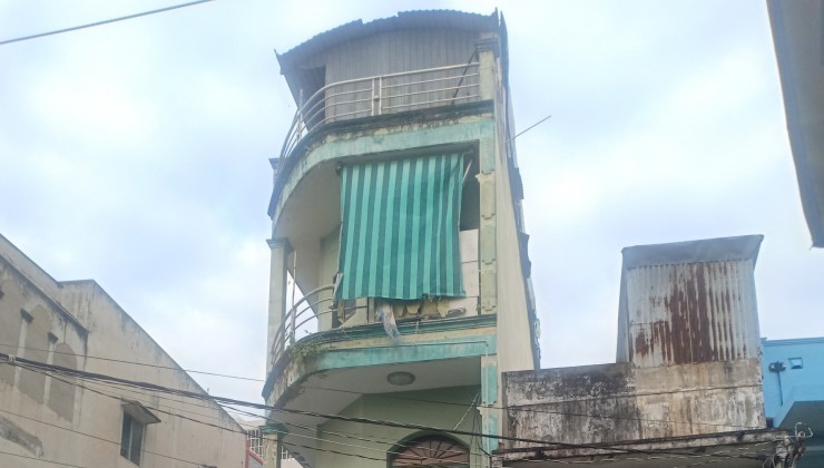 Cần bán GẤP nhà MT 3 tầng tại xã Phong Phú, Bình Chánh, HCM