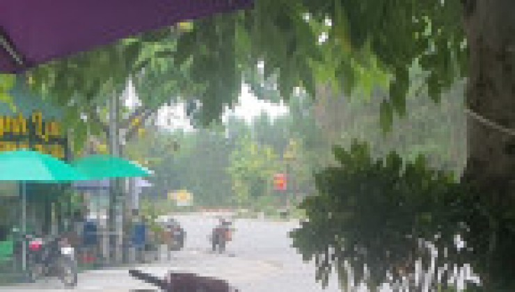 Sang nhanh quán café  2 mặt tiền vị trí kinh doanh sầm uất nhất khu vực tại Ngã tư D8 đường  N13, Phú Tân, Thủ dầu Một