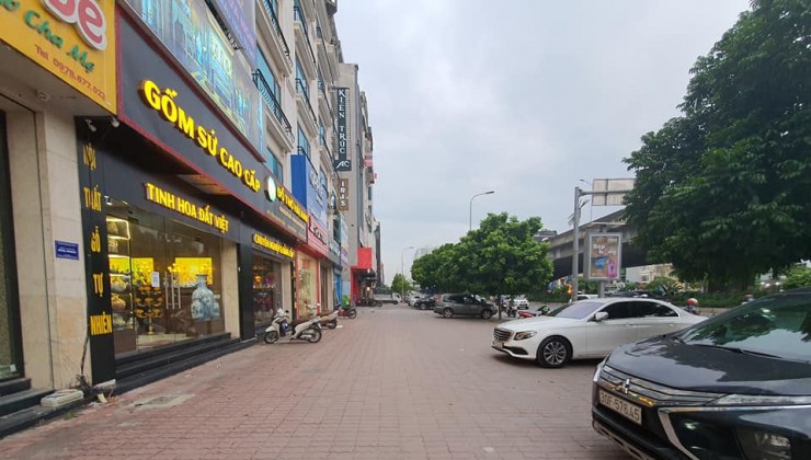 Bán nhà mặt phố Nguyễn Xiển, Thanh Xuân 96mx8t, Vỉa hè 12m, kinh doanh đỉnh, giá 35 tỷ