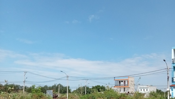 Cần bán lô đất gần trường học, chợ, UBND Long Phước, Quận 9