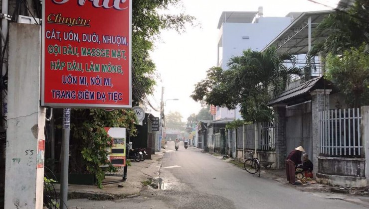 Bán gấp nhà đường Trần Văn Ơn, Phú Lợi, TDM. 79m2 5ty2  tl mạnh