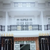 Gia đình có nhu cầu chuyển nhà nên bán căn nhà đang ở hẻm Hồ Ngọc Lãm, Bình Tân 72m2/2ty3 2 lầu .