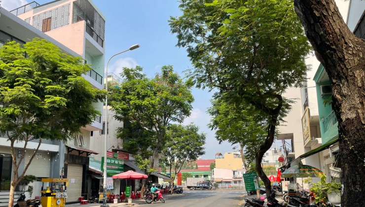 Chuyển chỗ ở cần bán gấp nhà mặt tiền Nguyễn Thị Thập giá chỉ 5.2 tỷ