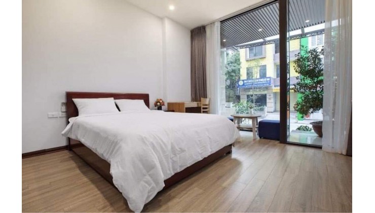 bán toà nhà APARTMENT Trần Thái Tông Cầu Giấy 150 m2 10 tầng doanh thu 3 tỷ/năm