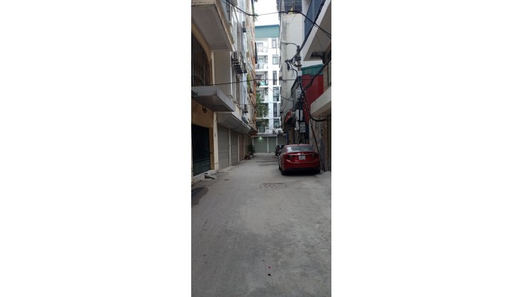 Bán gấp nhà chính chủ ngõ phố 381 Nguyễn Khang mới đẹp, xây dựng chắc chắn. DT 51m2 x 5 tầng, mặt tiền 6m đường ô tô vào tận nhà. Giá 12.x tỷ