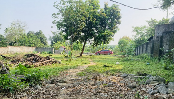 Bán gấp  mảnh đất hai mặt tiền thổ cư  tại Nhuận Trạch, Lương Sơn, Hòa Bình