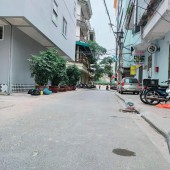 Bán nhà ngõ 43 Kim Đồng, 47m2 x 5 tầng, mặt tiền 4.2m, ô tô tránh, vỉa hè KD.