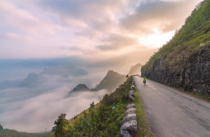 Đất tại Phìn Hồ trung tâm Y Tý (sapa2) view bao quát hồ 22ha.