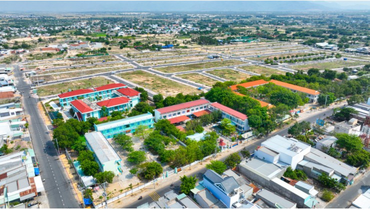 BĐS Biển Thị Trấn Tuy Phong đón song quy hoạch hạ tần cao tốc và sân bay phan thiết giá chỉ bằng 1 nửa thị trường sổ đỏ sang tên 1 nốt nhạc
