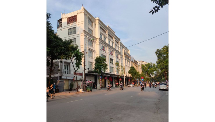 Lô góc khách sạn 5*quận Đống Đa, phố Nam Đồng, mặt tiền 28m, tầng hầm, thang máy, đủ Giấy phép