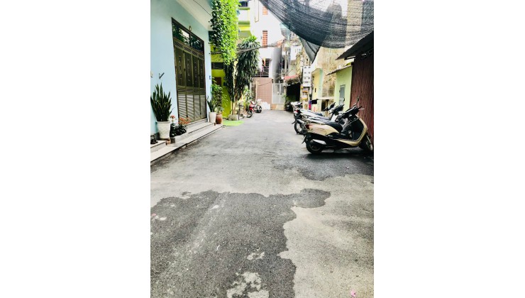 Nhà 50m2, ô tô vào tận nhà tại Nguyễn Viết Xuân - Hà Đông - khó tìm một căn hợp lý hơn