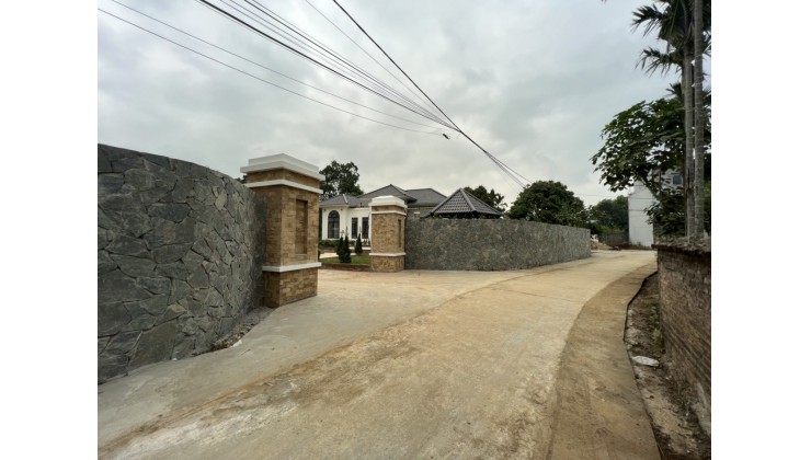 Cần chuyển nhượng lại biệt thự nhà vườn tại tiểu khu 14 trung tâm thị trấn Lương Sơn, huyện Lương Sơn