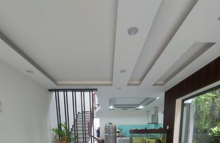 Siêu đẹp 100m2 Nguyễn Chánh oto đậu cửa giá nhỉnh 3 tỷ LH 0919790246