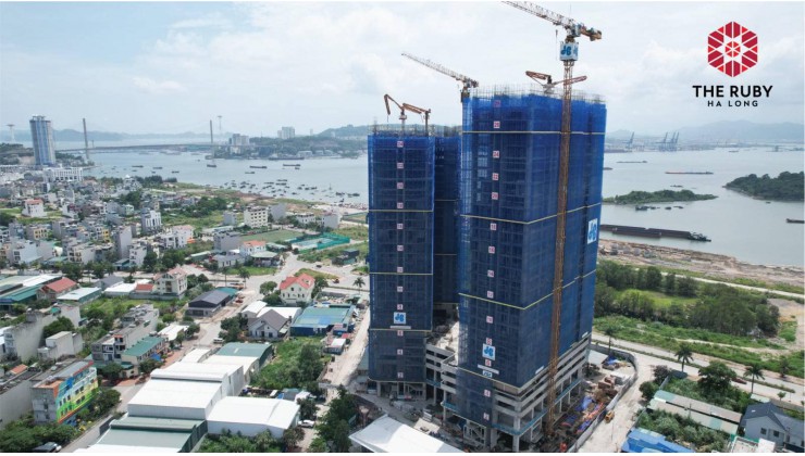 Bán chung cư view biển trung tâm TP Hạ Long chỉ từ 300 triệu.