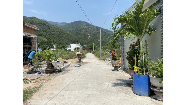 Chính chủ cần tiền bán gấp đất full thổ cư phía nam TP Nha Trang - đường Nguyễn Tất Thành
