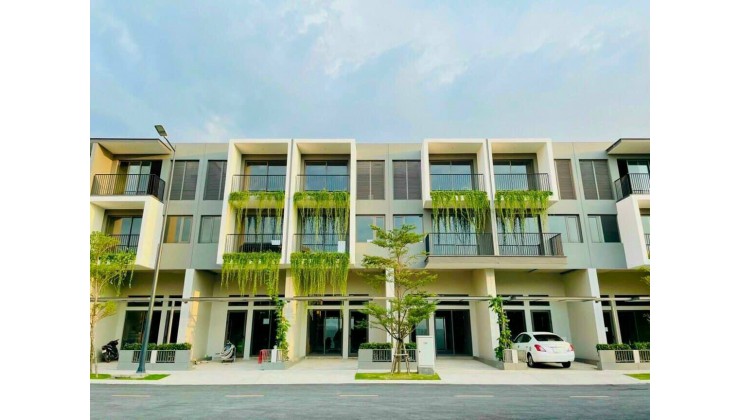 Biệt Thự Biệt Lập Chuẩn Resort Gần VSIP - Sản Phẩm Cực Hiếm Trên Thị Trường - TT 1TY4 Dọn Vào Ở SHR