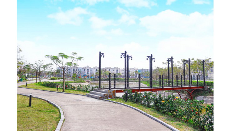 BIỆT THỰ ĐƠN LẬP. Diện tích lớn, nở hậu, gần công viên, phố đi bộ, Từ Sơn, Bắc Ninh.