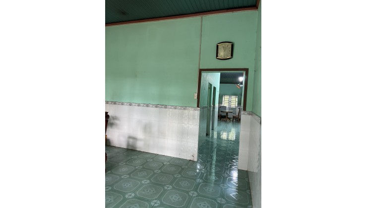 Bán nhà C4 để lại toàn bộ nội thất tại ấp 18 Gia Đình, Bảo Quang, Long Khánh
