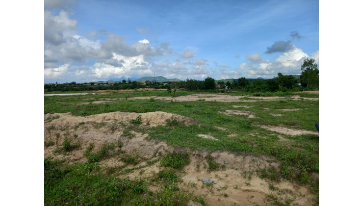 Đất bds Sông Phan Hàm Tân Lô 2 55B nút xuống cao tốc 1,1 mẫu 2,4 tỷ