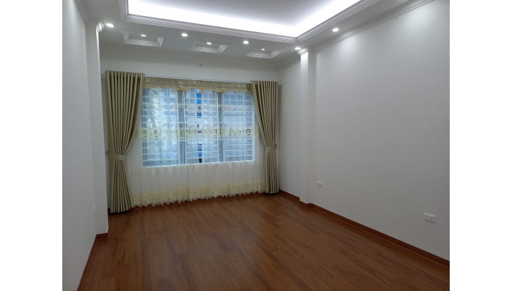 Nhà phố Nguyễn Khả Trạc, Cầu Giấy: 52m2, 6 tầng, MT 3,8m. Giá: 16,5 tỷ.