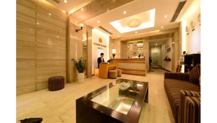 Bán nhà 10 tầng phố Trần Thái Tông Cầu Giấy Hà Nội cho thuê 220 triêu.