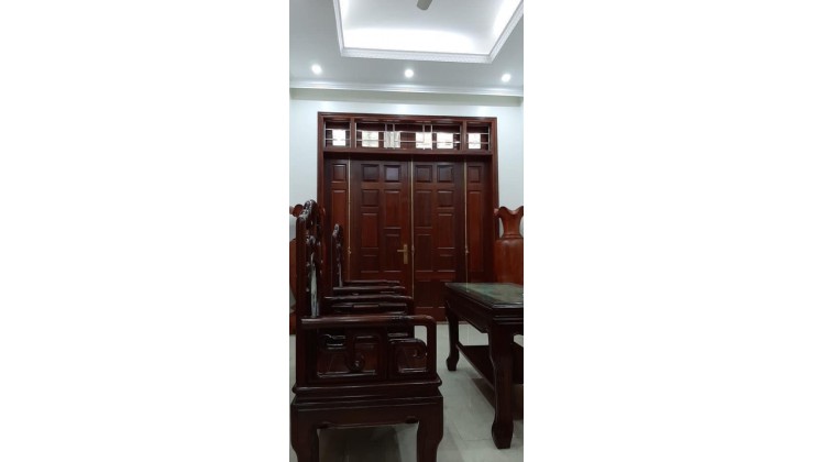 BÁN NHÀ TRẦN QUỐC HOÀN. PHÂN LÔ. GARA. 2 Ô TÔ TRÁNH. KINH DOANH. DT 80m2. GIÁ 18,2 TỶ. LH 0977717488