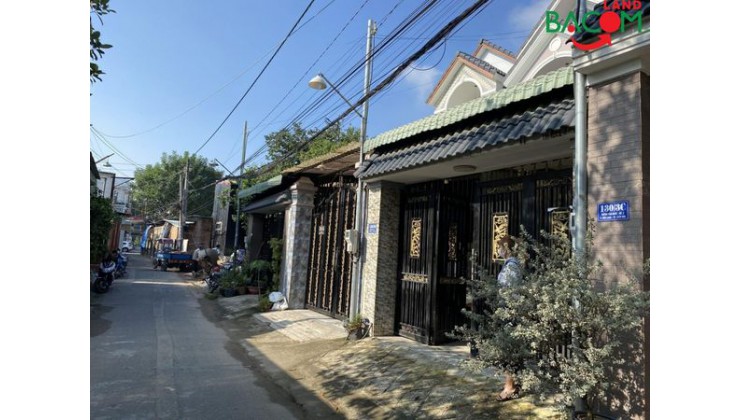 Bán nhà đẹp 115m2 1 trệt 1 lầu, gần trường Song Ngữ Lạc Hồng, Bửu Long, Biên Hòa, giá chỉ 5.3 tỷ