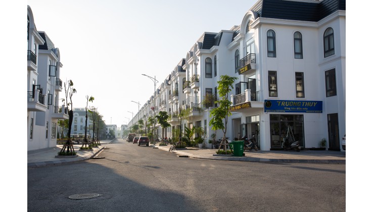 Chính chủ cần chuyển nhượng gấp căn góc LK12 kdt Crown Villas Thái Hưng