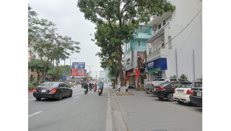 Bán nhà mặt phố sầm uất nhất quận Ba Đình, 99.6m2, giá 46,5 tỷ
