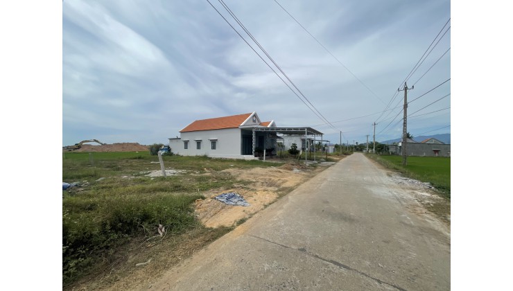 Bán đất 235m2 full thổ cư xã Ninh An , thị xã Ninh Hòa