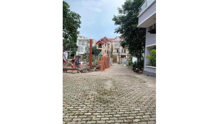 Bán Nhà Khu Nam Long Phú Thuận, Quận 7, Ngang 5 Dài 12 , Giá Nhỉnh 9 TỶ.