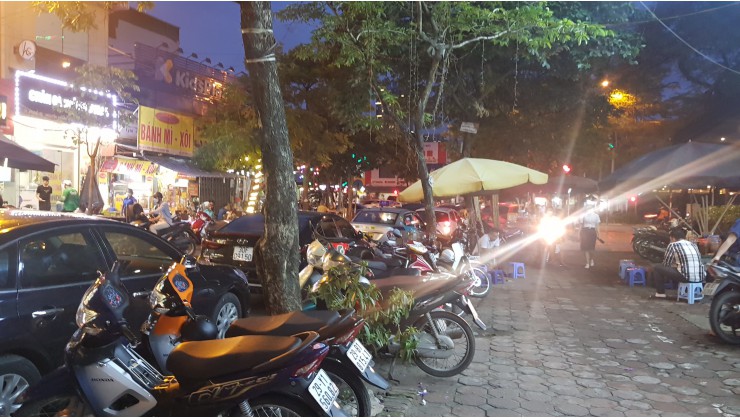 Bán nhà phố Nguyễn Khánh Toàn Cầu Giấy kinh doanh nhà hàng nhỉnh 340 triêu/m2.