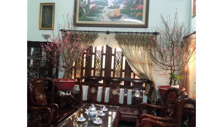 Cần bán hoặc cho thuê Nhà 3 mặt tiền, HXH 66/21 Trần Văn Quang, Phường 10, quận Tân Bình. DT 153m2. 3 tầng. LH 0941740708.