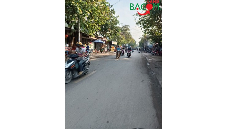 + Bán  MẶT TIỀN Nguyễn Thị Tồn ngay chợ cổng sau cty pouchen giá 4,1tỷ