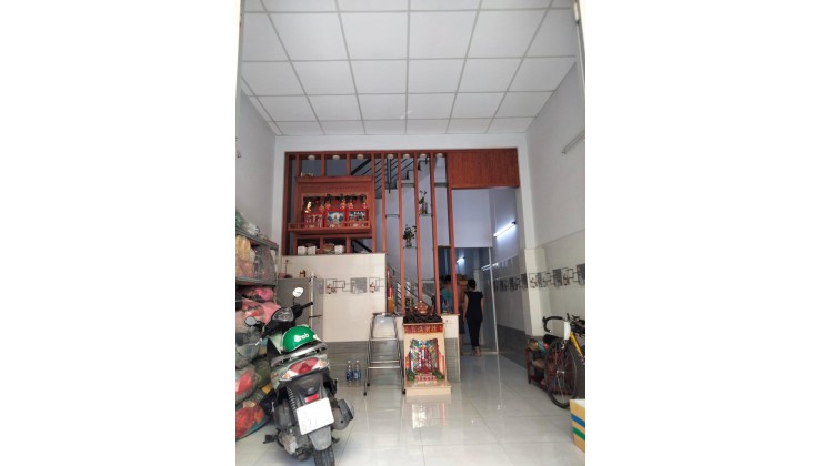 Bán nhà mặt tiền đường quận Tân Phú, tiện kinh doanh đa ngành nghề, hẻm 12m, 60m2, giá 6.8 tỷ