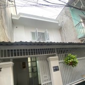 Bán nhà đẹp hẻm 994 P.Tân Phú, Quận 7 giá tốt cho đầu tư