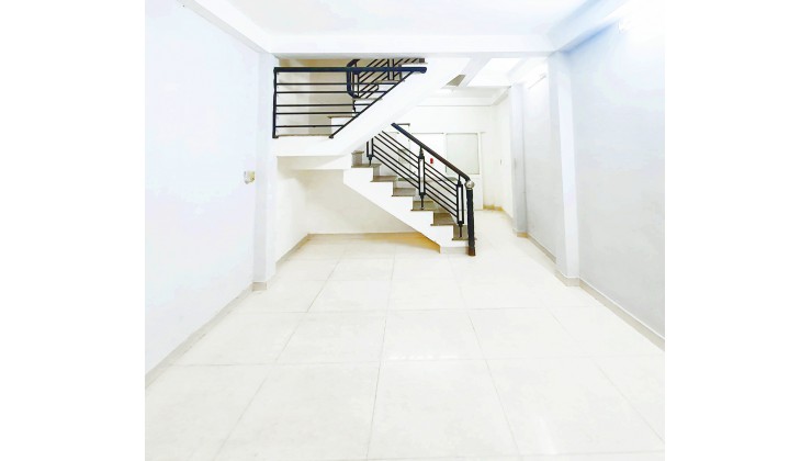 Bán nhà Trường Chinh, Tân Bình, dtsd 100m2, 3 tầng, 4PN, chỉ 4.1 tỷ