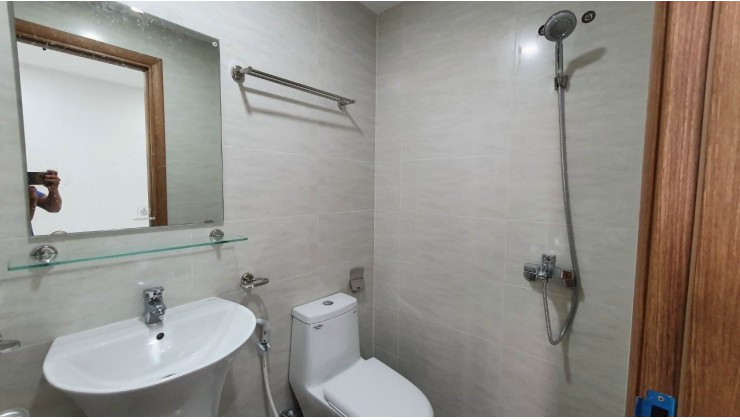 Cần bán căn hộ 60m2 2PN 2WC gần làng đại học