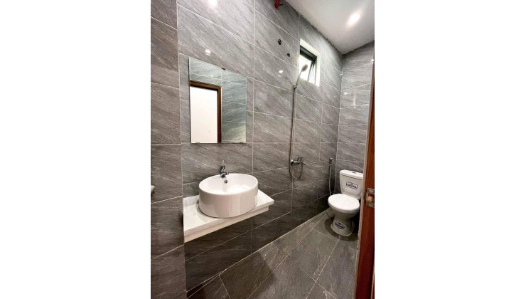 Bán Nhà Sát MT Đường Trường Sa Q3, 44m2, N4,2m, Giá Rẻ 4,8 tỷ TL