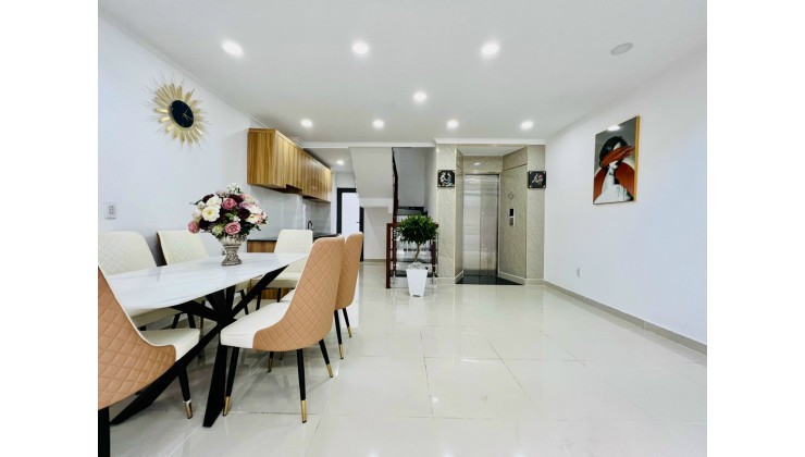 Nhà 4 Tầng Có Thang Máy DTSD 200m2 Giá nhỉnh 5 tỷ