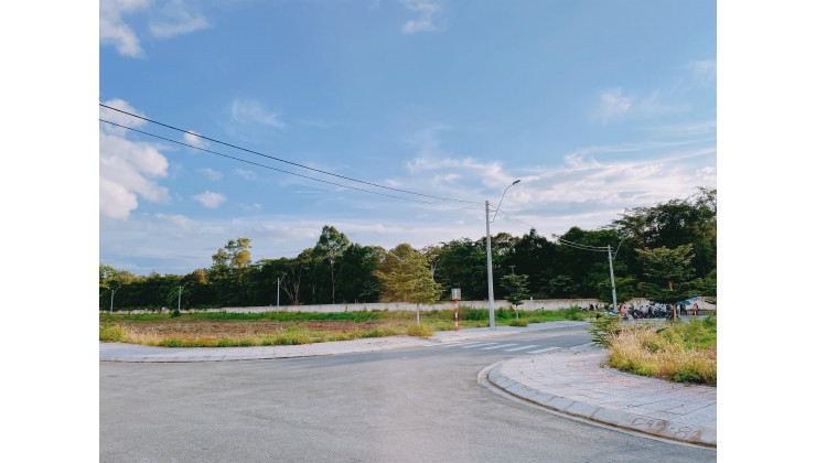 VỠ NỢ! Cắt lỗ lô hướng Đông MegaCity trục chính Hùng Vương, cạnh công viên-trường học giá 449 triệu