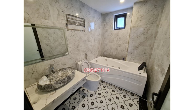 Bán nhà 5 tầng Nguyễn Văn Linh, Phúc Đồng, 34m2, ô tô đỗ cổng, nôi thất siêu đẹp, chỉ 2,9 tỷ