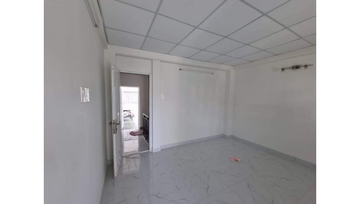 SIÊU PHẨM ĐỘC NHẤT VÔ NHỊ SÁT MẶT TIỀN LẠC LONG QUÂN GẦN CHỢ TÂN BÌNH THÔNG LÝ THƯỜNG KIỆT CHỈ 3.1 TỶ
