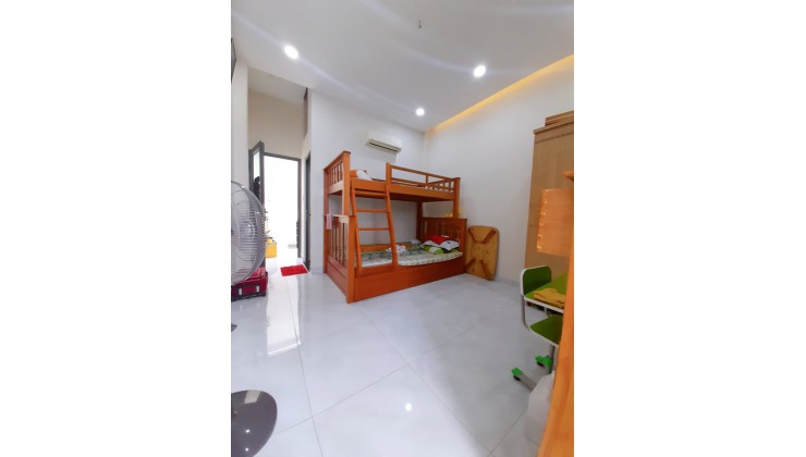 Nhà đẹp Phan Văn Trị, Bình Thạnh 40m2 giá 6,35 tỷ