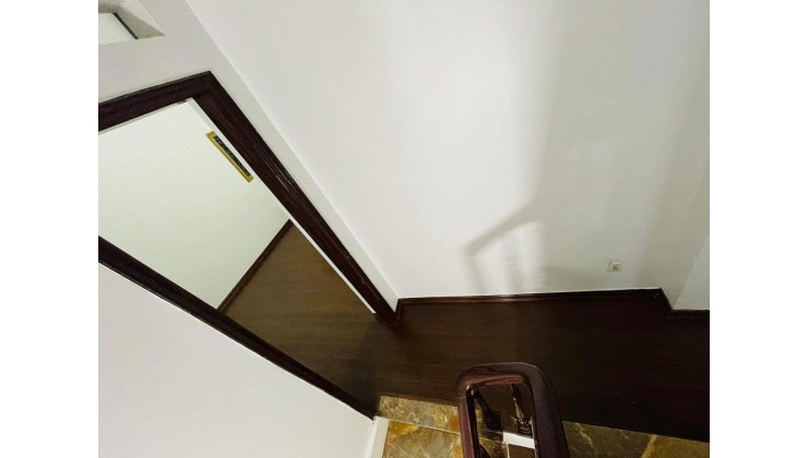 Bán nhà Trần Thái Tông 2 thoáng gần ô tô DT 50M